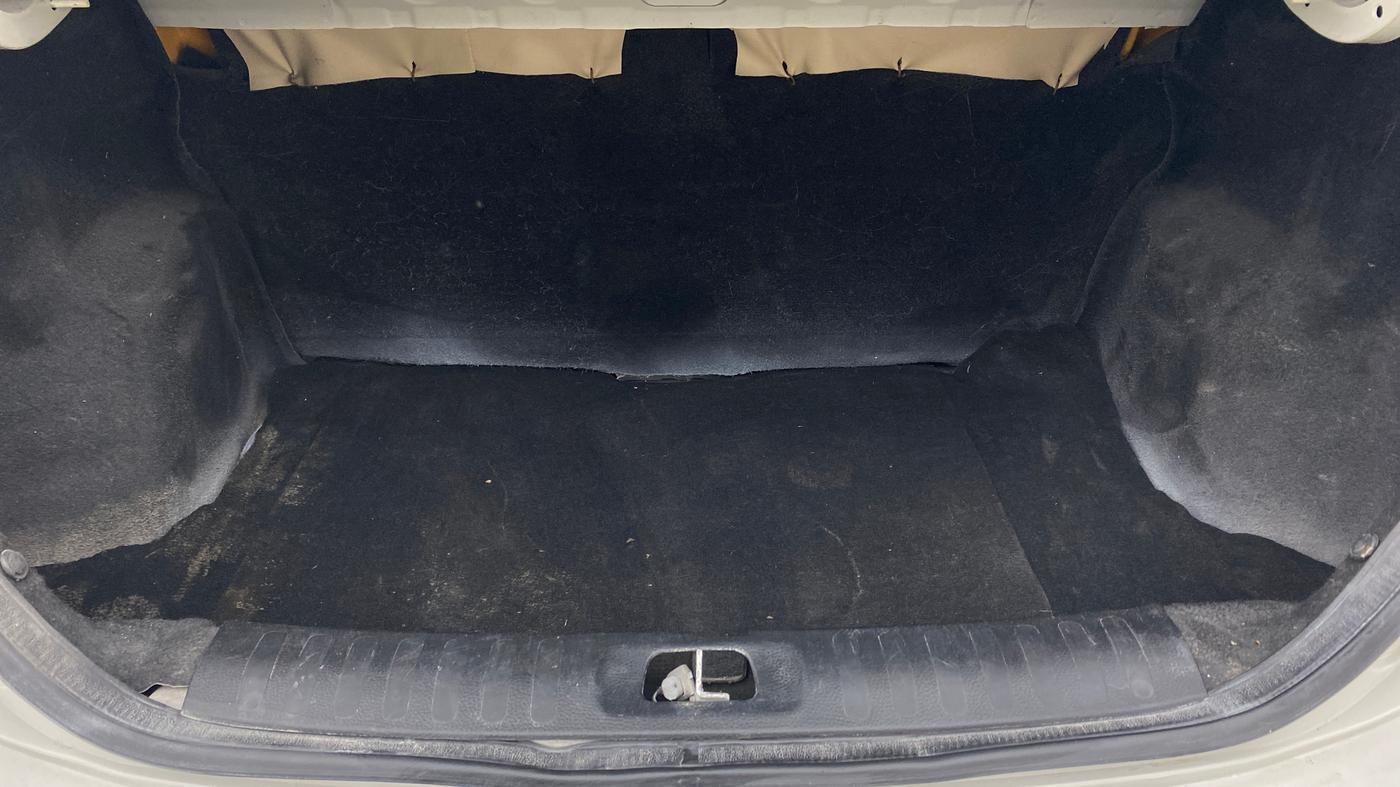 2015 Maruti Swift Dzire VXI, Petrol, Manual, 65,853 km, Boot Inside