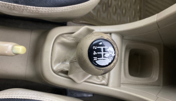 2015 Maruti Swift Dzire VXI, Petrol, Manual, 65,853 km, Gear Lever