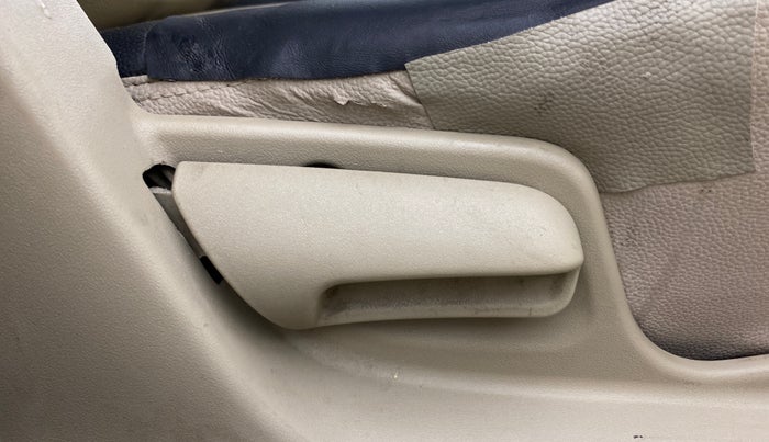 2015 Maruti Swift Dzire VXI, Petrol, Manual, 65,853 km, Driver Side Adjustment Panel