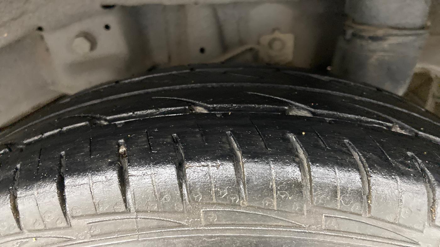 2012 Hyundai Eon D-LITE+, Petrol, Manual, 31,576 km, Left Rear Tyre Tread