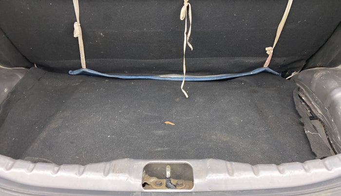 2012 Hyundai Eon D-LITE+, Petrol, Manual, 31,576 km, Boot Inside