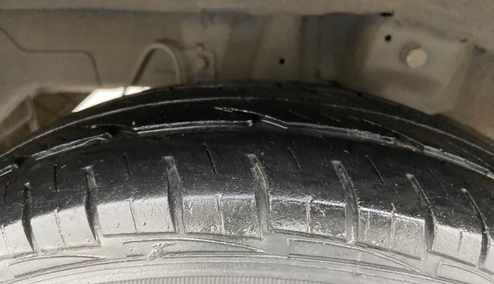 2012 Hyundai Eon D-LITE+, Petrol, Manual, 31,576 km, Right Rear Tyre Tread