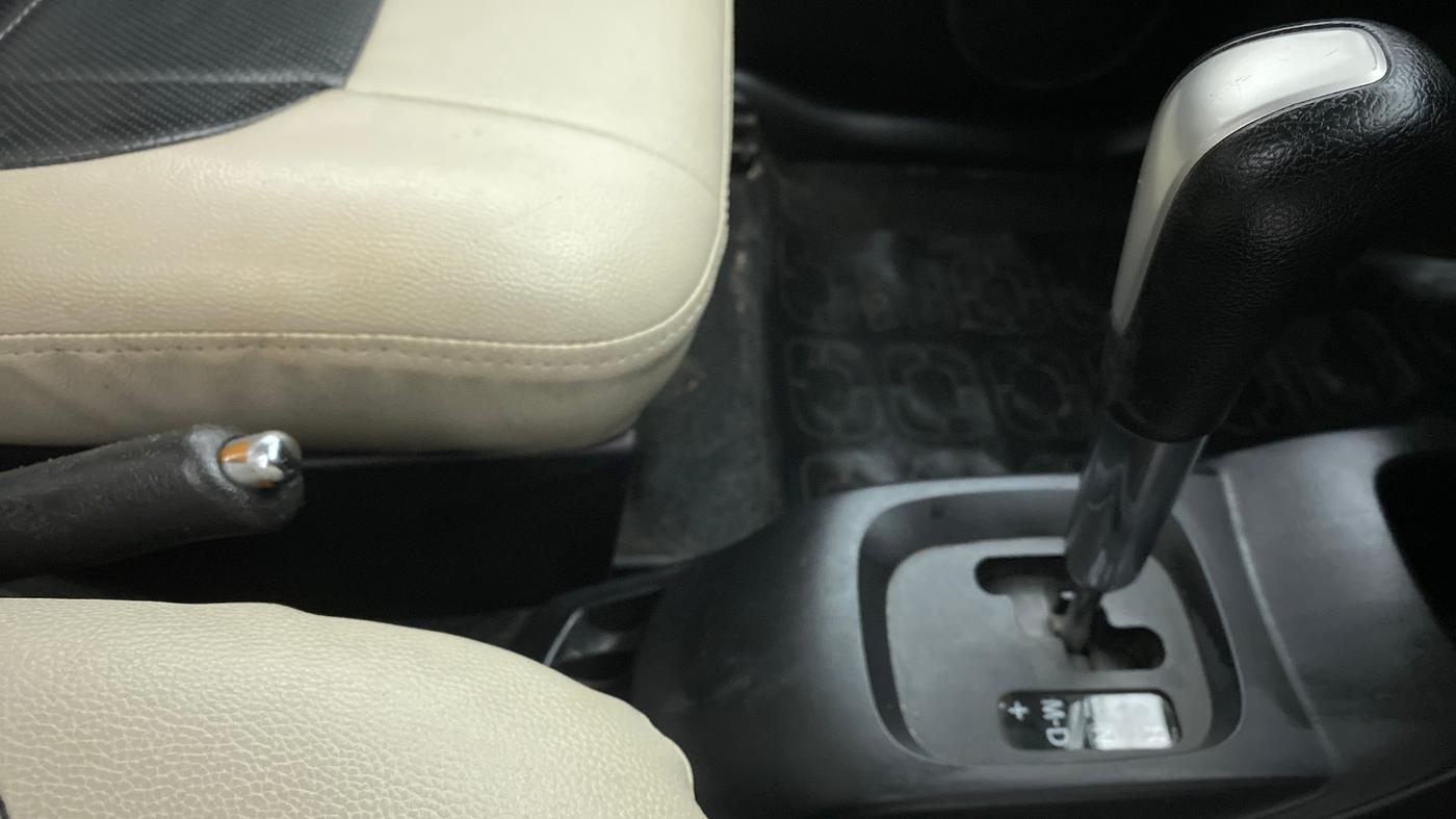 2016 Maruti Wagon R 1.0 VXI AMT, Petrol, Automatic, 46,138 km, Gear Lever