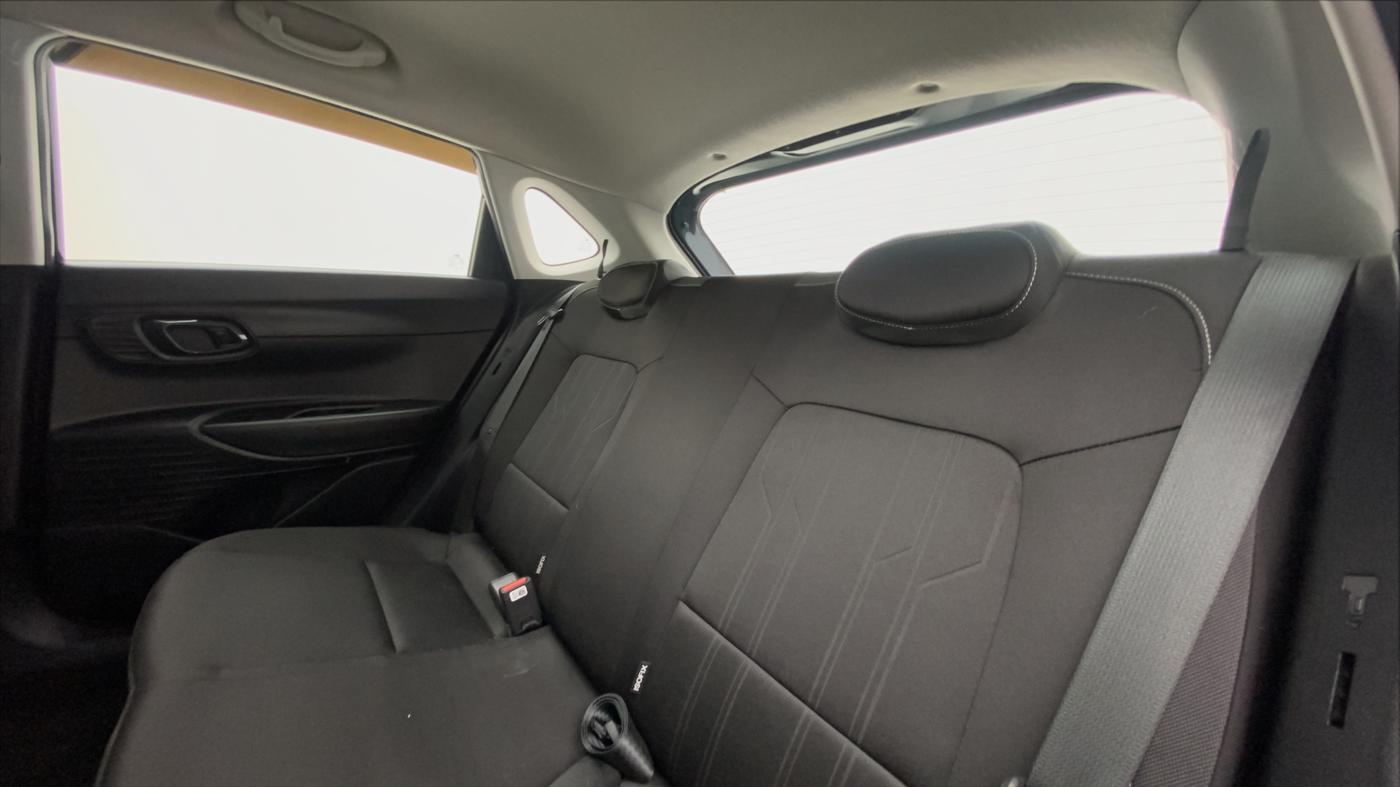 2021 Hyundai NEW I20 SPORTZ 1.2 AT, Petrol, Automatic, 12,665 km, Right Side Rear Door Cabin