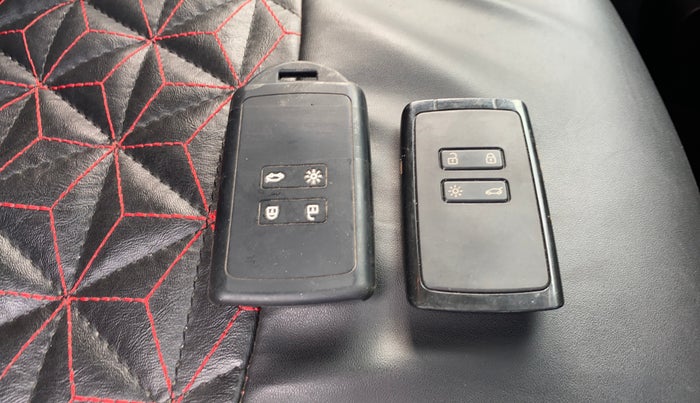 2022 Renault Kiger RXT MT, CNG, Manual, 43,687 km, Key Close Up