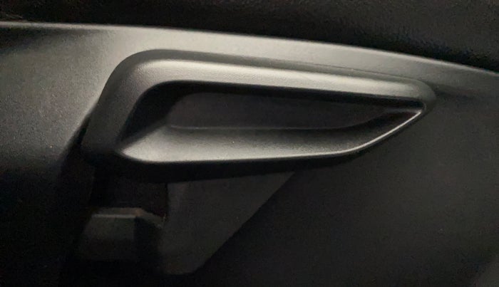 2020 Tata Tiago XZ PLUS DUAL TONE PETROL, Petrol, Manual, 91,700 km, Driver Side Adjustment Panel