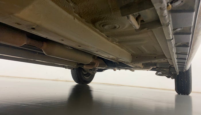 2013 Maruti Swift VXI, Petrol, Manual, 80,134 km, Right Side Underbody