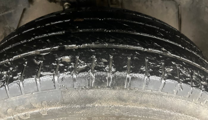 2019 Tata NEXON XM PETROL, Petrol, Manual, 93,271 km, Right Front Tyre Tread