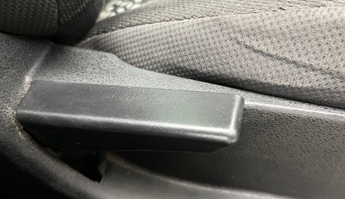 2019 Tata NEXON XM PETROL, Petrol, Manual, 93,271 km, Driver Side Adjustment Panel