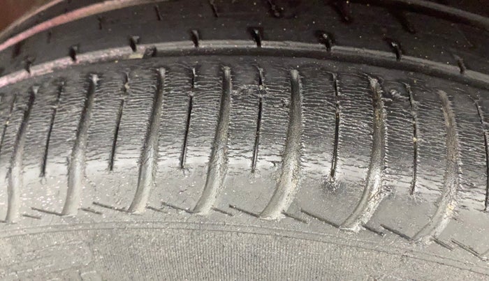 2018 Honda Amaze 1.5L I-DTEC VX, Diesel, Manual, 70,183 km, Right Front Tyre Tread