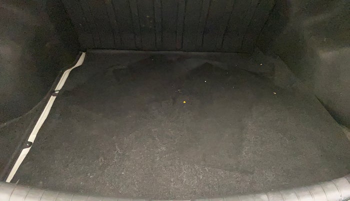 2018 Hyundai Verna 1.6 VTVT SX O, Petrol, Manual, 32,054 km, Boot Inside