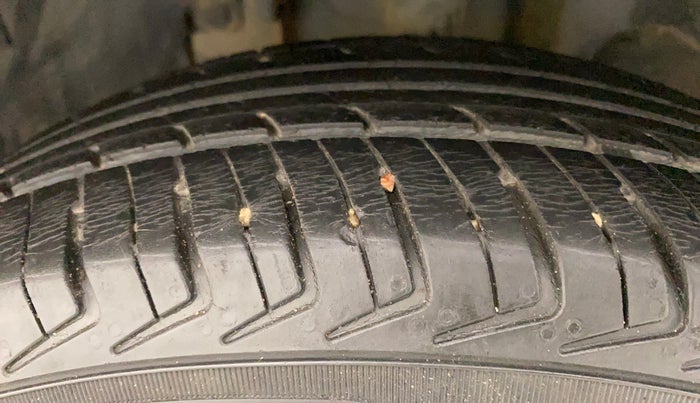 2019 Renault Kwid CLIMBER 1.0, Petrol, Manual, 52,231 km, Left Front Tyre Tread