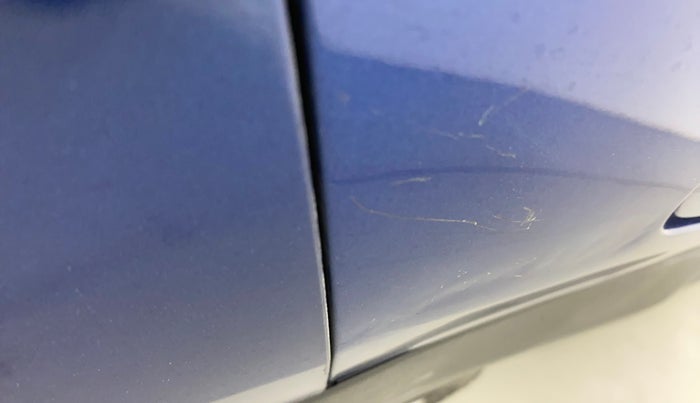 2019 Renault Kwid CLIMBER 1.0, Petrol, Manual, 52,231 km, Right quarter panel - Slightly dented