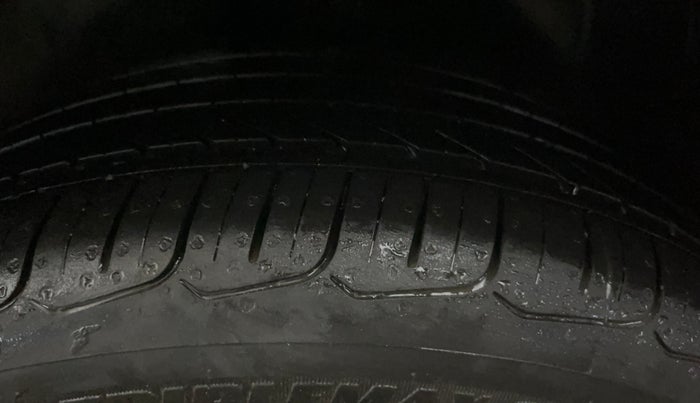 2019 Volkswagen Polo HIGHLINE PLUS 1.0, Petrol, Manual, 50,774 km, Left Rear Tyre Tread