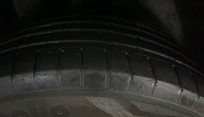 2019 Volkswagen Polo HIGHLINE PLUS 1.0, Petrol, Manual, 50,774 km, Right Rear Tyre Tread