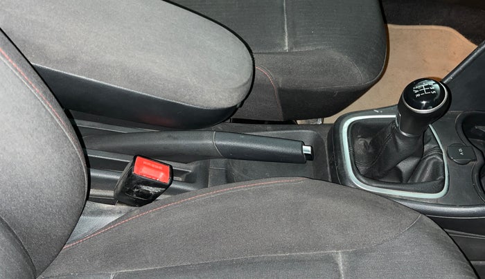 2019 Volkswagen Polo HIGHLINE PLUS 1.0, Petrol, Manual, 50,774 km, Gear Lever