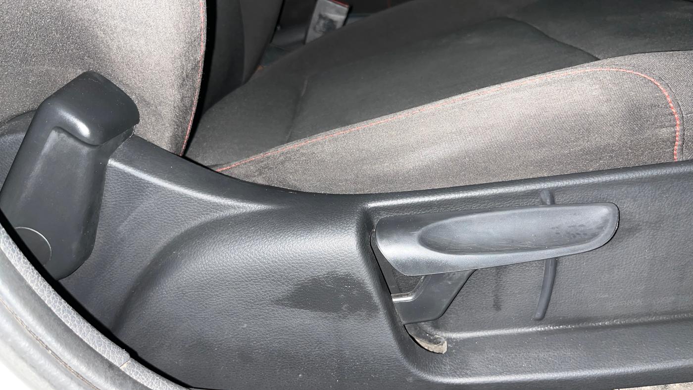 2019 Volkswagen Polo HIGHLINE PLUS 1.0, Petrol, Manual, 53,341 km, Driver Side Adjustment Panel