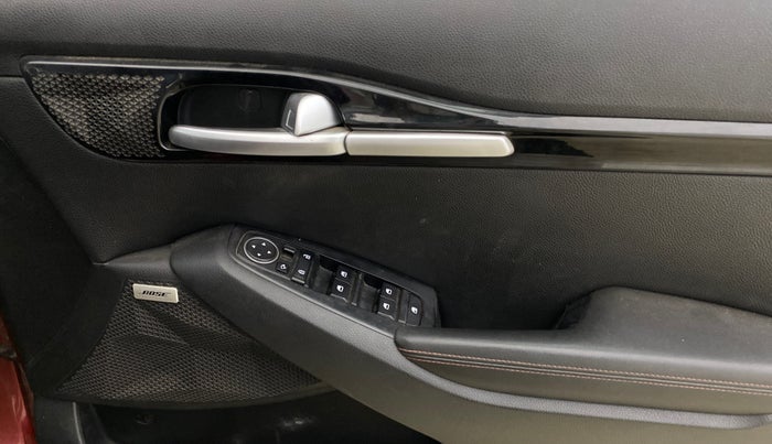 2021 KIA SELTOS GTX PLUS AT 1.5 DIESEL, Diesel, Automatic, 1,18,050 km, Driver Side Door Panels Control