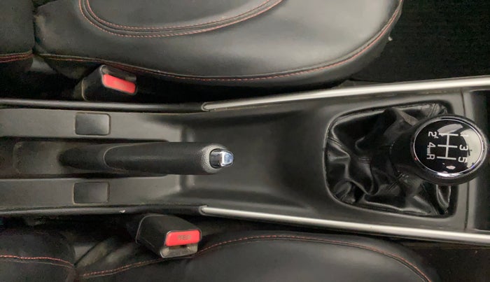 2017 Maruti Baleno DELTA PETROL 1.2, Petrol, Manual, 65,884 km, Gear Lever