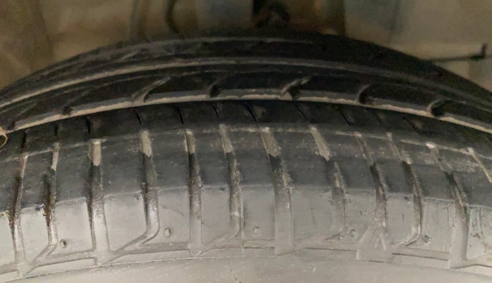2017 Honda Jazz 1.2L I-VTEC V AT, Petrol, Automatic, 68,441 km, Right Front Tyre Tread
