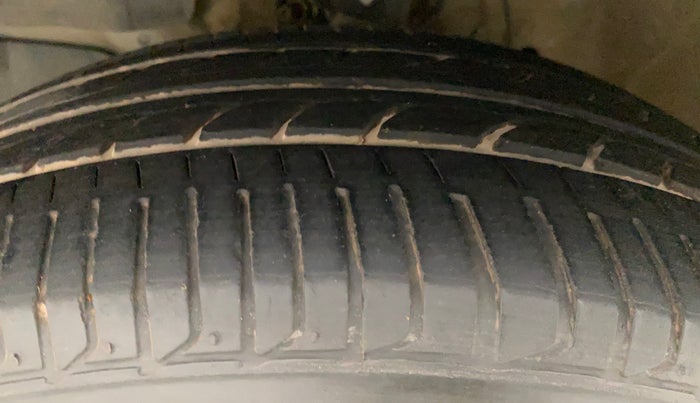 2017 Honda Jazz 1.2L I-VTEC V AT, Petrol, Automatic, 68,441 km, Left Front Tyre Tread
