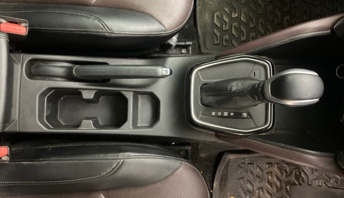 2022 Maruti Grand Vitara ALPHA SMART HYBRID AT, Petrol, Automatic, 91,661 km, Gear Lever