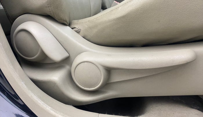 2014 Renault Scala RXL PETROL, Petrol, Manual, 72,419 km, Driver Side Adjustment Panel