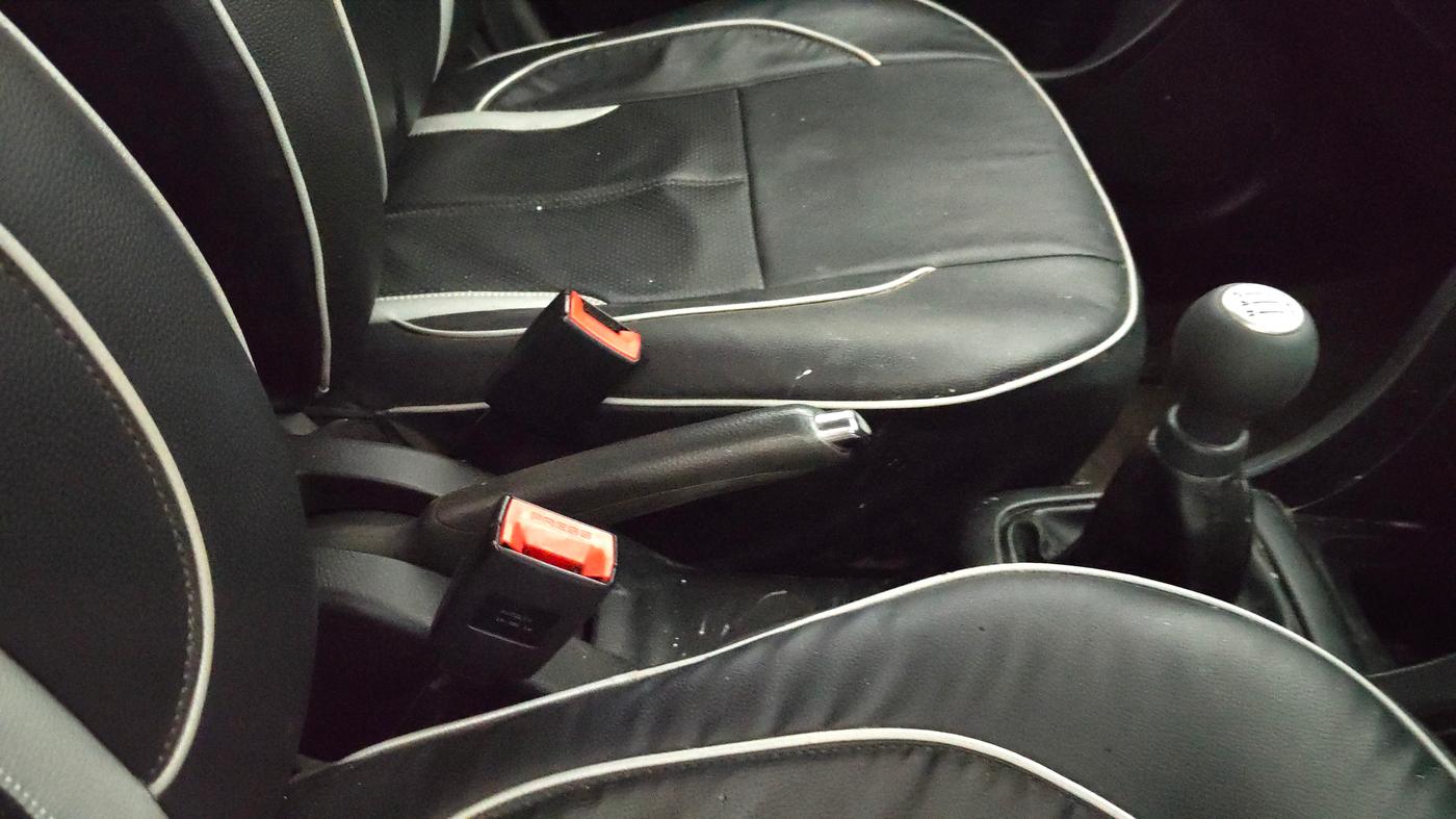 2014 Maruti Swift VXI, Petrol, Manual, 59,946 km, Gear Lever