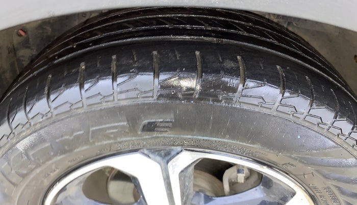 2021 Tata NEXON XZ PLUS (O) PETROL, Petrol, Manual, 1,04,667 km, Right Front Tyre Tread