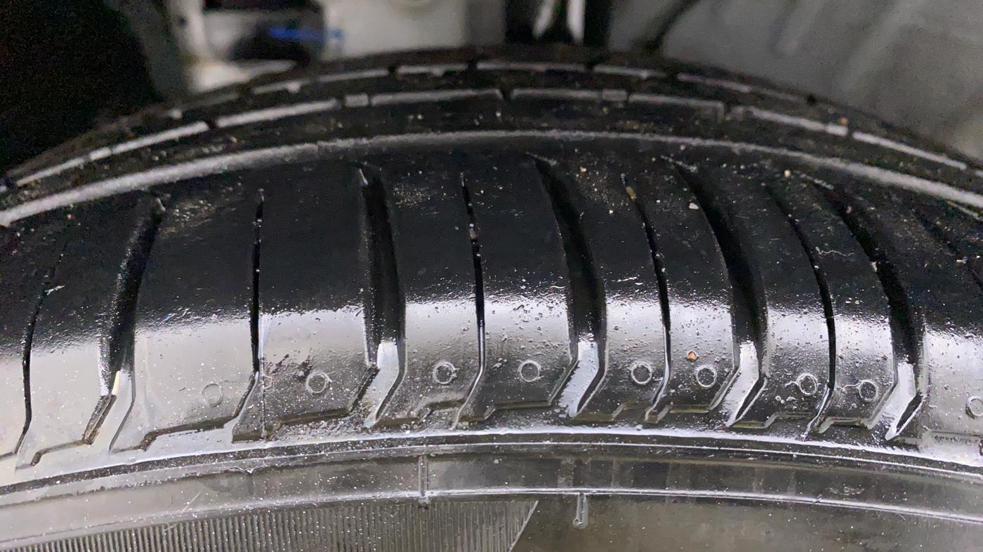 2019 Hyundai VENUE 1.0 TURBO GDI SX+ AT, Petrol, Automatic, 9,462 km, Left Front Tyre Tread