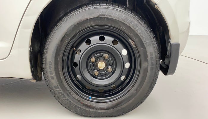 2011 Maruti Swift VXI, Petrol, Manual, 46,265 km, Left Rear Wheel