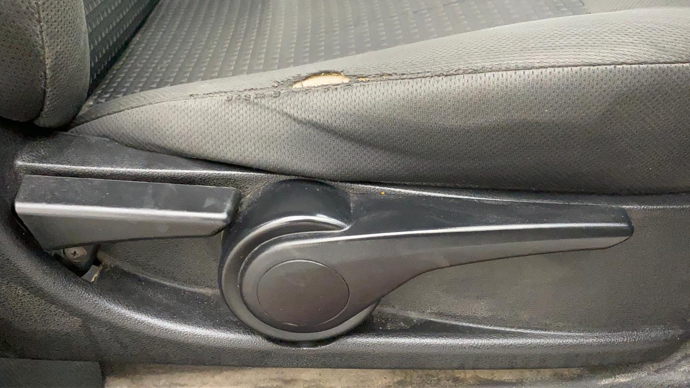 2017 Tata Tiago XZ PETROL, Petrol, Manual, 78,050 km, Driver Side Adjustment Panel