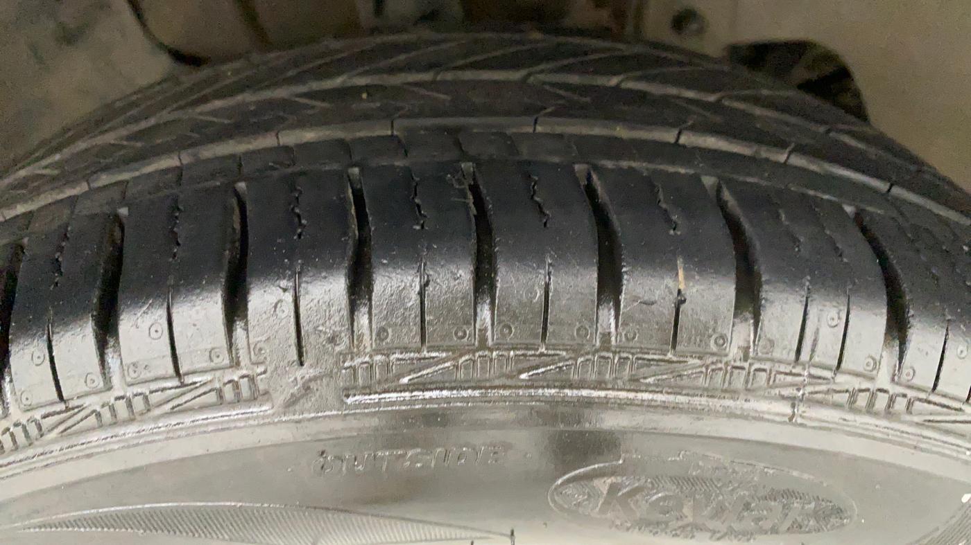 2017 Tata Tiago XZ PETROL, Petrol, Manual, 78,050 km, Right Front Tyre Tread