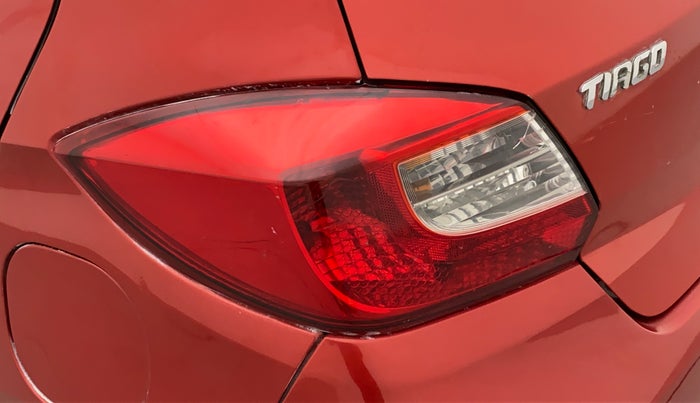 2017 Tata Tiago XZ PETROL, Petrol, Manual, 78,050 km, Left tail light - Minor scratches