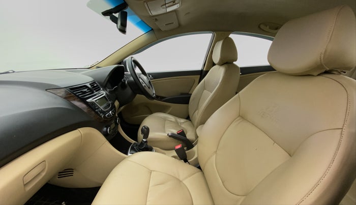 2013 Hyundai Verna FLUIDIC 1.6 SX CRDI, Diesel, Manual, 83,329 km, Right Side Front Door Cabin