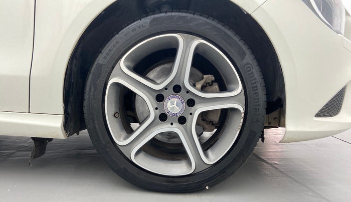 2015 Mercedes Benz CLA Class CLA 200 CDI SPORT, Diesel, Automatic, 1,09,682 km, Right Front Wheel