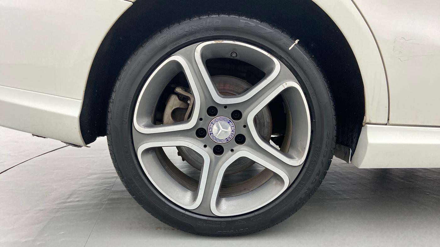2015 Mercedes Benz CLA Class CLA 200 CDI SPORT, Diesel, Automatic, 1,09,682 km, Right Rear Wheel
