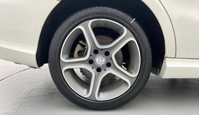 2015 Mercedes Benz CLA Class CLA 200 CDI SPORT, Diesel, Automatic, 1,09,682 km, Right Rear Wheel