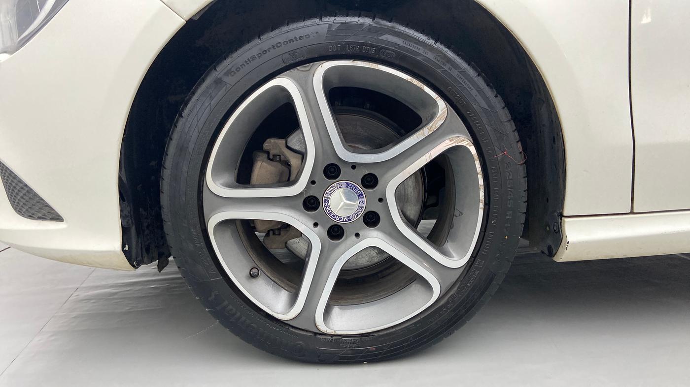2015 Mercedes Benz CLA Class CLA 200 CDI SPORT, Diesel, Automatic, 1,09,682 km, Left Front Wheel