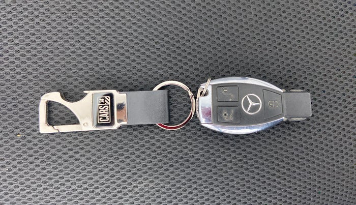 2015 Mercedes Benz CLA Class CLA 200 CDI SPORT, Diesel, Automatic, 1,09,682 km, Key Close Up