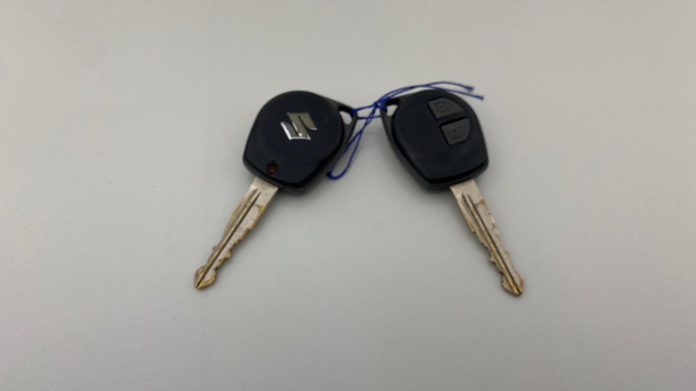 2016 Maruti Swift LXI, CNG, Manual, 95,263 km, Key Close Up