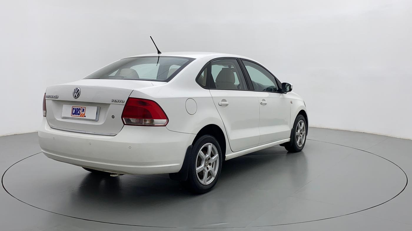 2014 Volkswagen Vento HIGHLINE PETROL, Petrol, Manual, 83,510 km, Right Back Diagonal