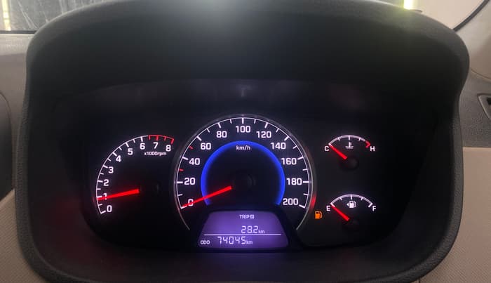 2015 Hyundai Grand i10 SPORTZ 1.2 KAPPA VTVT, Petrol, Manual, 74,104 km, Odometer Image