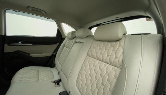 2022 KIA SELTOS HTX PETROL 1.5, Petrol, Manual, 8,073 km, Right Side Rear Door Cabin