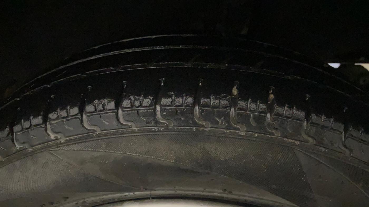 2016 Renault Kwid RXL, Petrol, Manual, 39,807 km, Left Rear Tyre Tread
