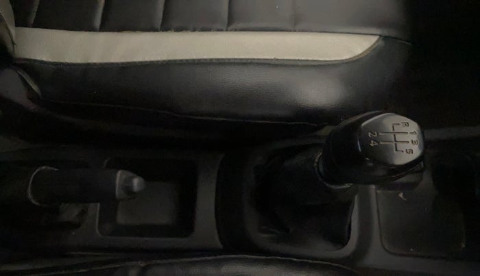 2016 Renault Kwid RXL, Petrol, Manual, 39,807 km, Gear Lever