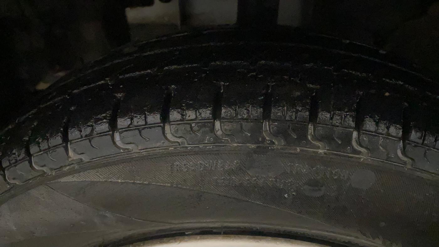 2016 Renault Kwid RXL, Petrol, Manual, 39,807 km, Left Front Tyre Tread