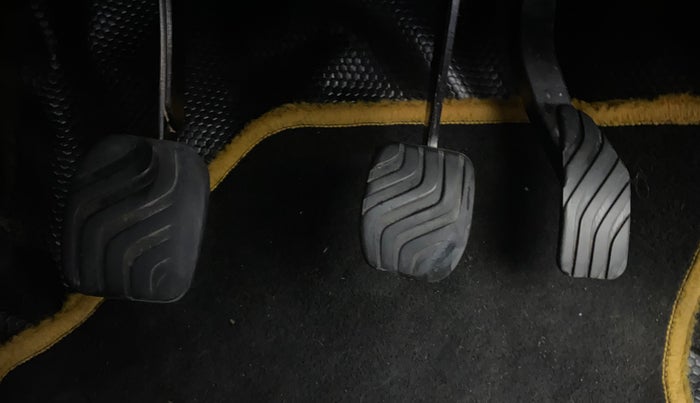 2018 Renault Kwid RXL 1.0, Petrol, Manual, 83,490 km, Pedals