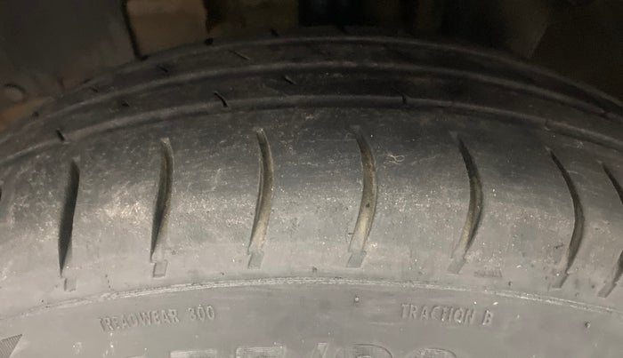 2018 Renault Kwid RXL 1.0, Petrol, Manual, 83,490 km, Left Front Tyre Tread