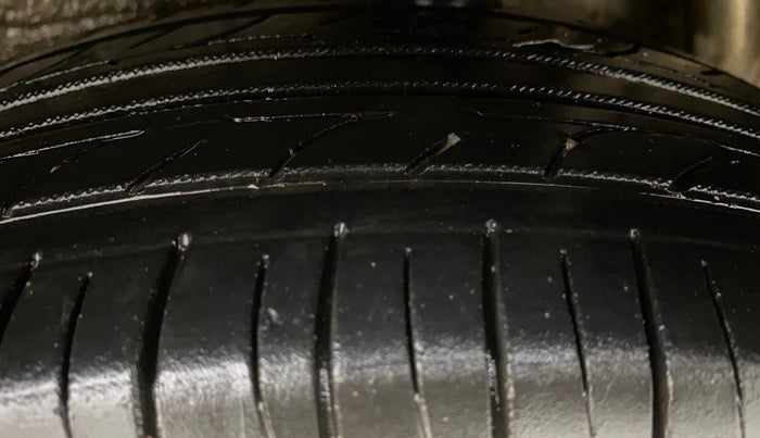 2016 Maruti Celerio VXI, Petrol, Manual, 62,165 km, Left Rear Tyre Tread